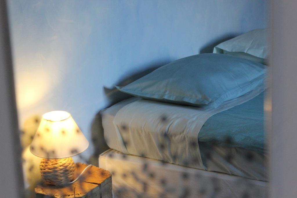 La Bicyclette Fleurie Bed & Breakfast Villemoirieu Rom bilde